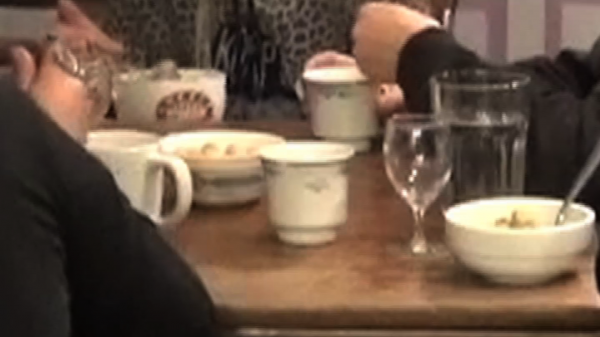 Videostill aus dem Film _Gespräch unter Gefährtinnen*_